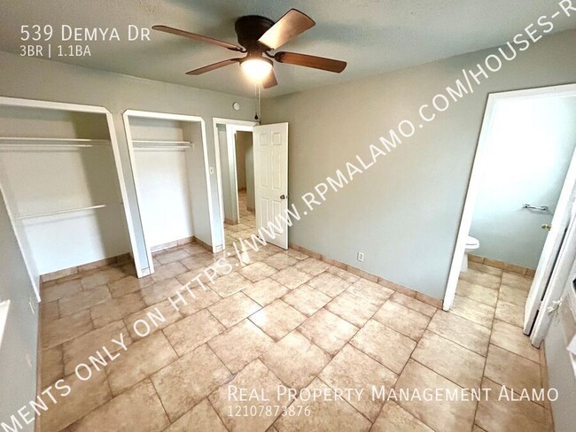 Building Photo - AVAILABLE NOW! 3 Bedroom / 1.5 Bath Home N...