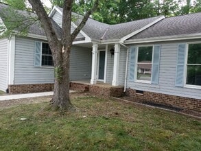 Building Photo - Chesterfield Rancher with Open Concept
