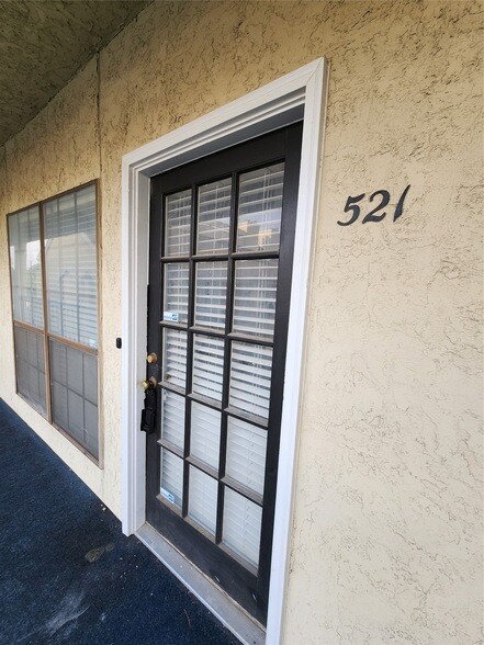 Building Photo - 4800 W Lovers Ln
