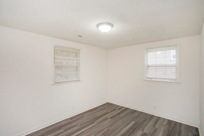Building Photo - 108 Panamint Dr