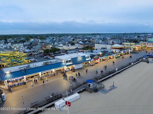 Building Photo - 120 Randall Ave