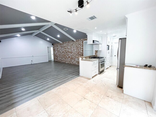 Building Photo - 21603 Park Wind Ct