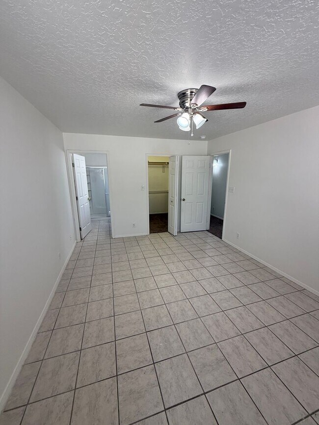 Building Photo - 629 Santa Fe Meadows Dr NE