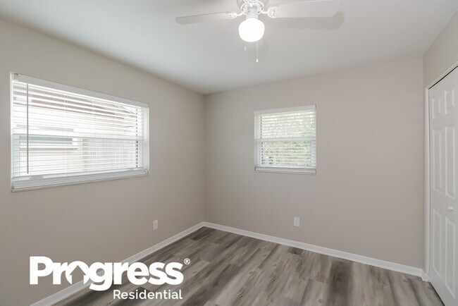 Building Photo - 1604 Stonehaven Way