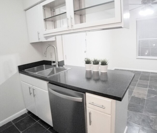 Building Photo - Beutiful 1/1  Condo x Rent in Winter Park ...