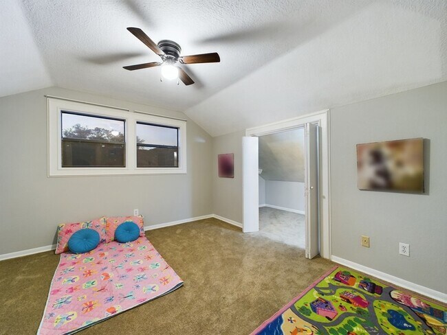 Building Photo - 11614 Taos Ln