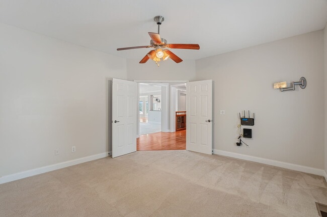 Building Photo - 104 Sunali Ln
