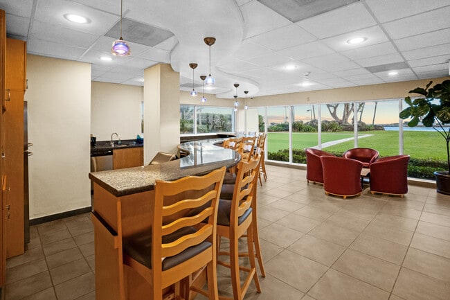 Building Photo - 2100 S Ocean Dr