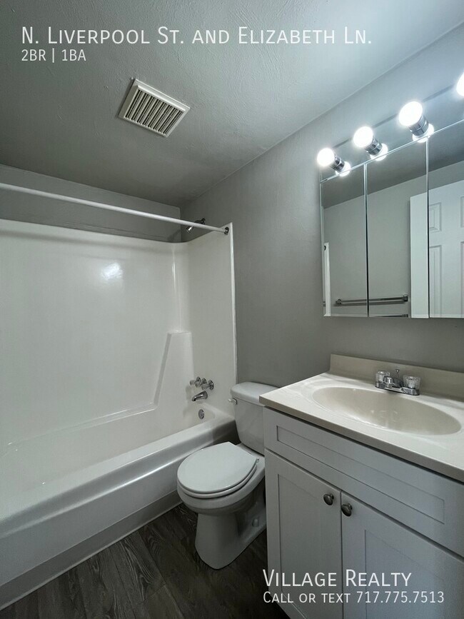 Building Photo - 65 N Liverpool St