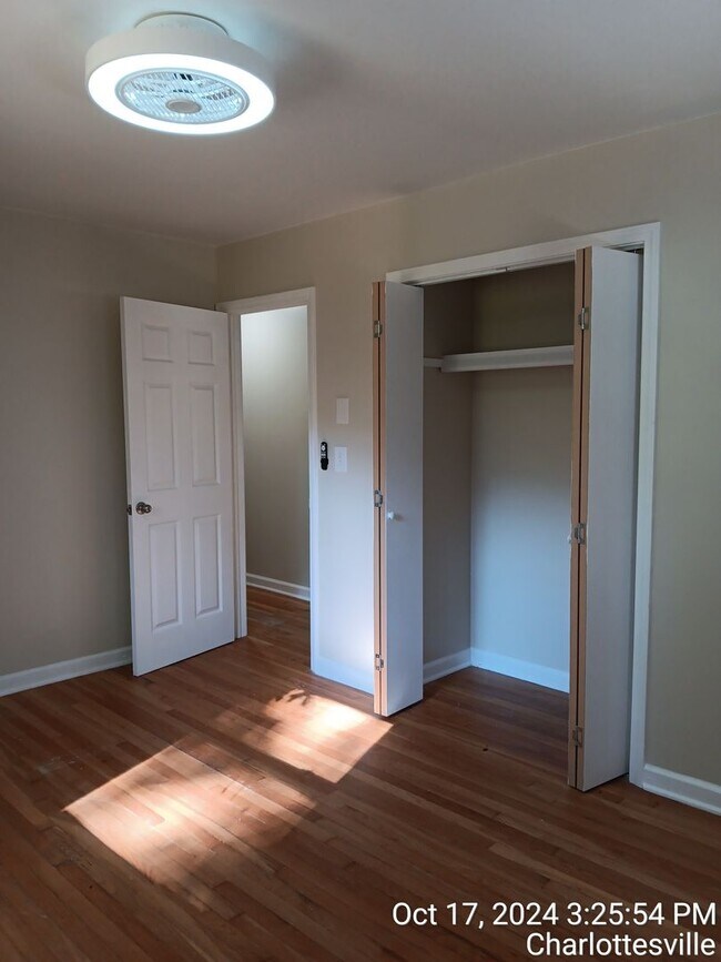 Building Photo - Spacious 5-Bedroom 2 Bath  Home in Historic Downtown Charlottesville