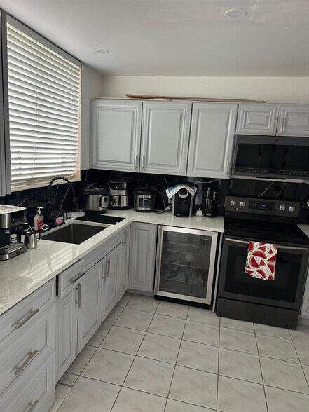 Building Photo - 4557 Luxemburg Ct