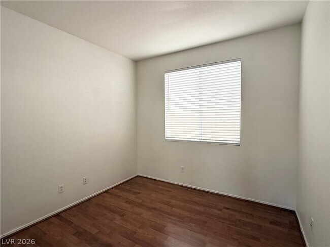 Building Photo - 705 Lexington Cross Dr