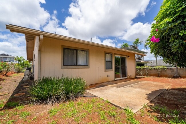 Building Photo - 3 BD/2 BA Home in Mililani with Garage (Av...