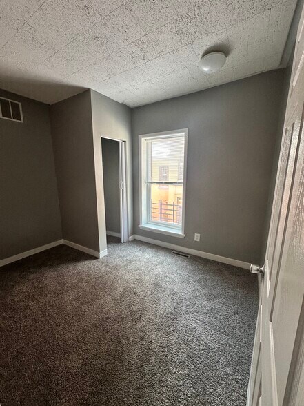 Bedroom 1 - 437 Franklin St