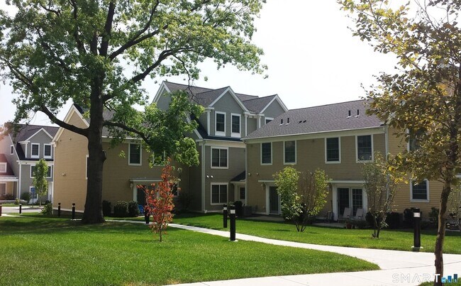 Building Photo - 46 Stoneridge Cir