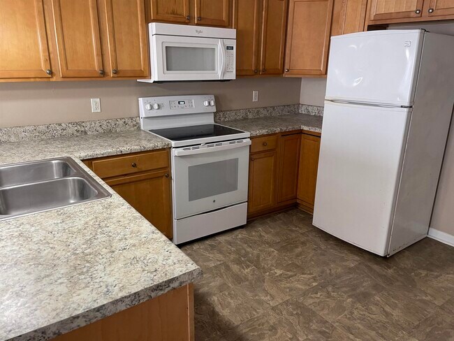 Building Photo - 2864 Waterbrook Way