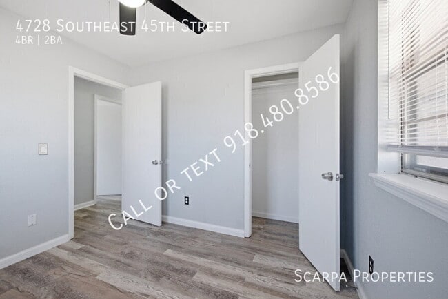 Building Photo - 4728 SE 45th St