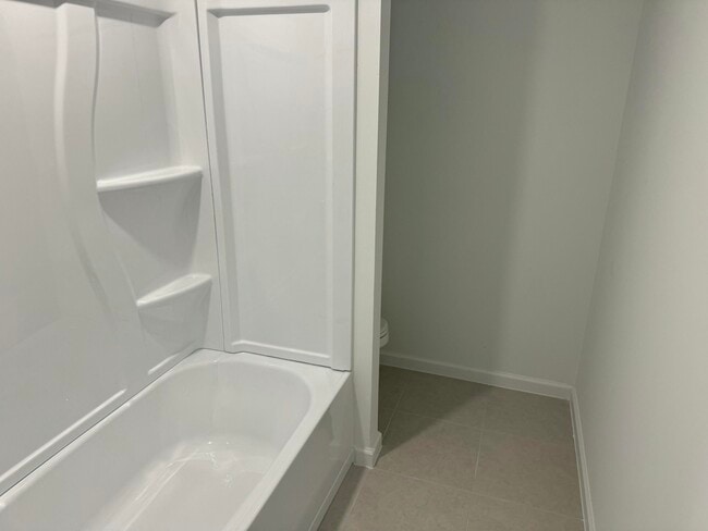 Building Photo - 673 Carlyle Wy