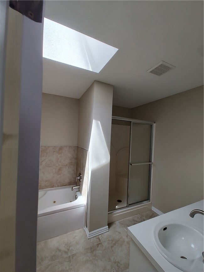 Building Photo - 2989 Setter St