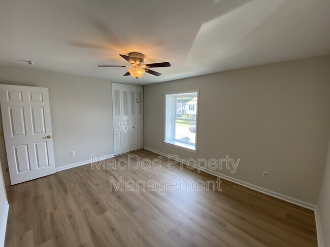 Building Photo - 128 Hickok Cir