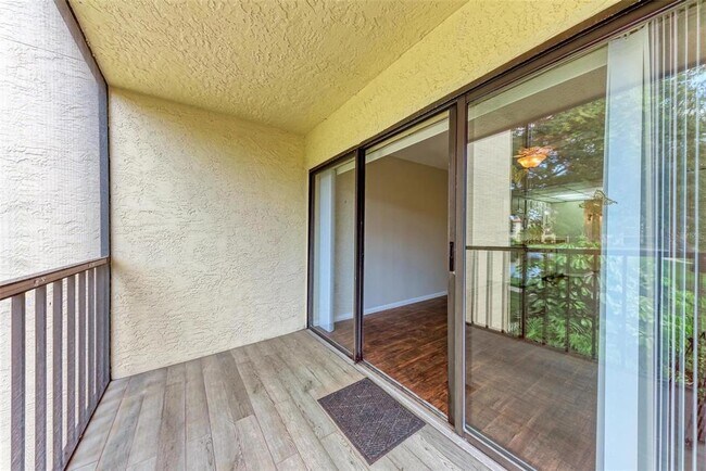 Building Photo - 305 30th Ave W