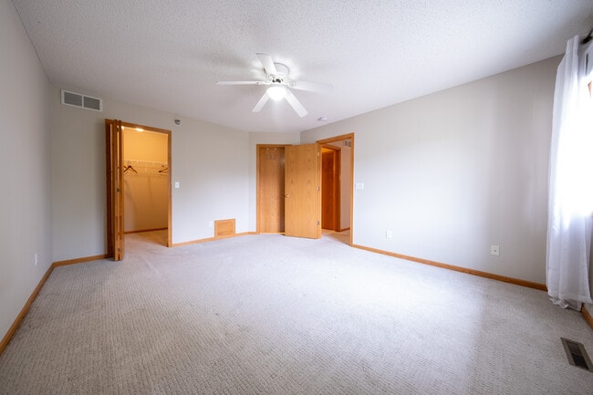 Building Photo - 17870 Cobblestone Way