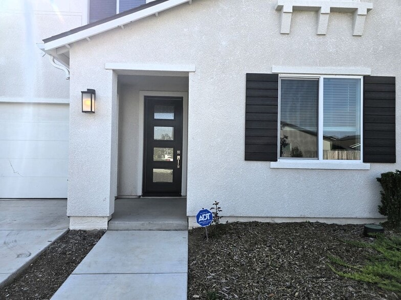 Building Photo - 1779 N Filbert Ave