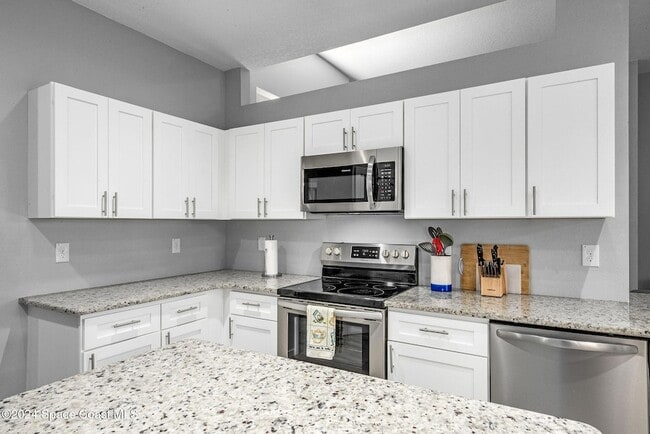 Building Photo - 382 Eldron Blvd NE
