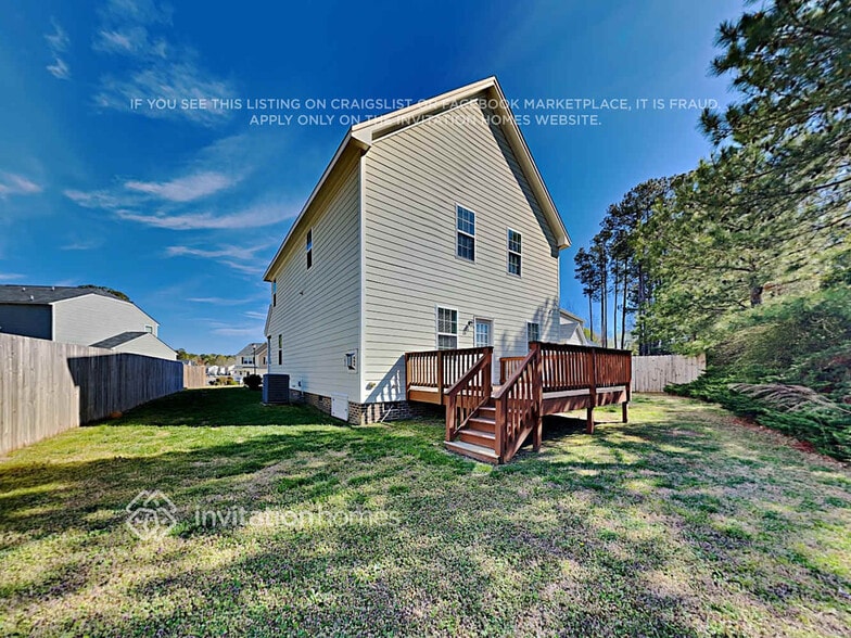 Building Photo - 711 Alberta Ct