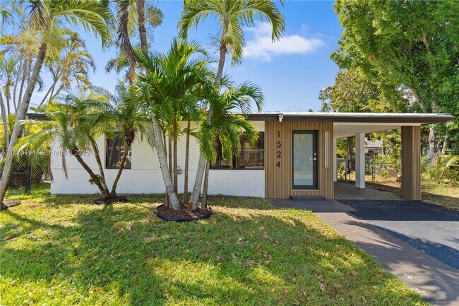 Building Photo - 1524 SW 32nd Ct