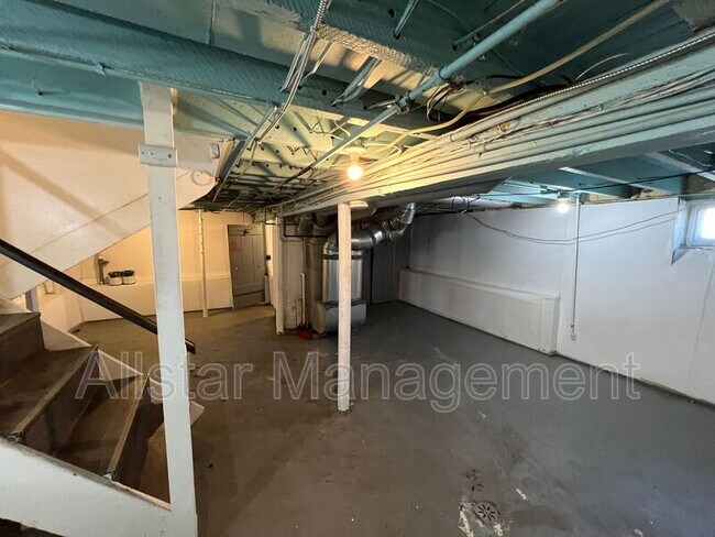 Building Photo - 3616 Independence Rd