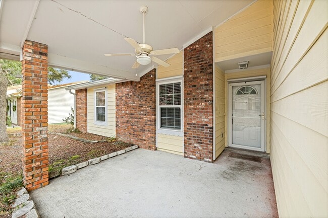 Building Photo - 310 Goldenrod Ct