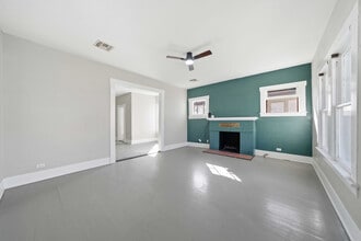 Building Photo - 122 Biering St