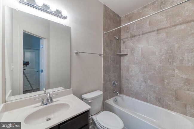 Building Photo - 22559 Clarksburg Rd