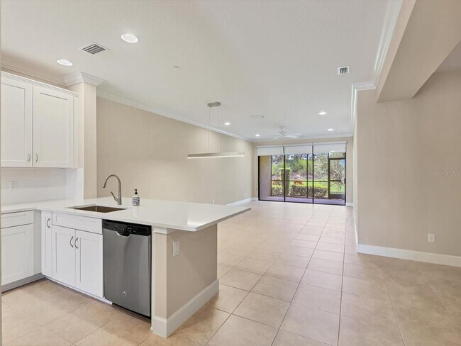 Building Photo - 13604 Messina Loop
