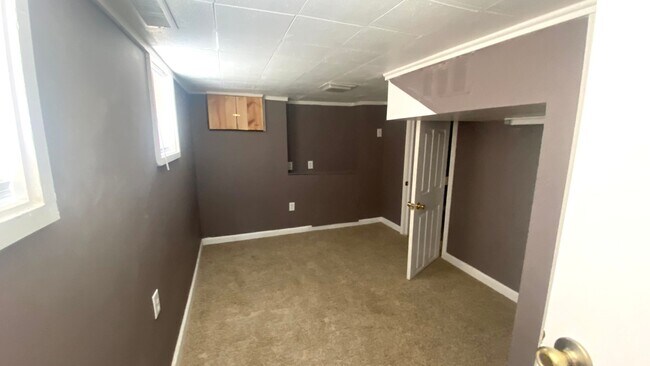 Building Photo - 3 Bedroom, 2 Bath Home in Peoria Heights! ...