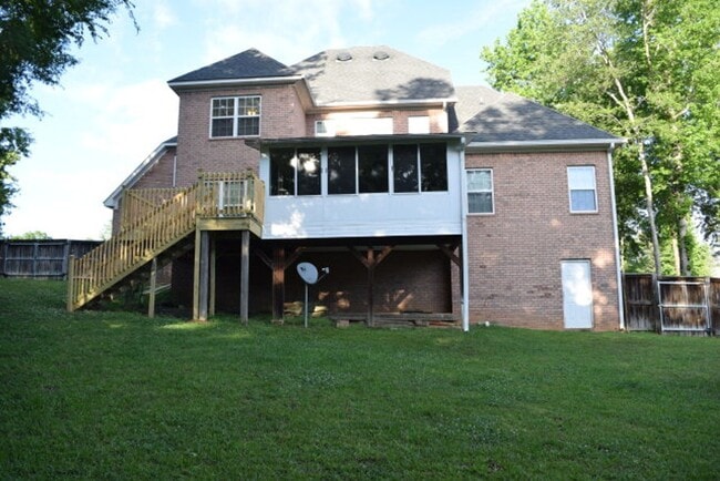 Building Photo - 5 Bed, 3.5 Bath in Columbia County!