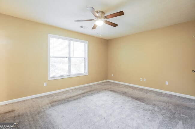 Building Photo - 7685 Mountain Creek Way