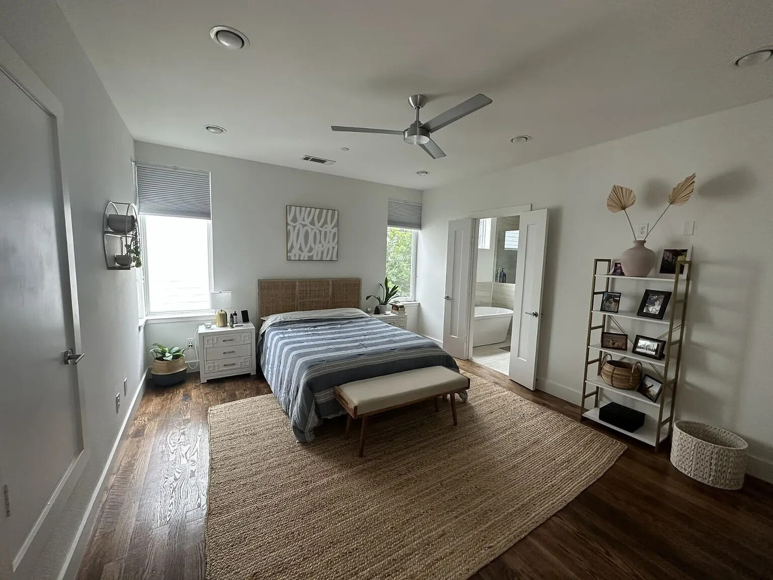 Building Photo - 5705 Bryan Pky