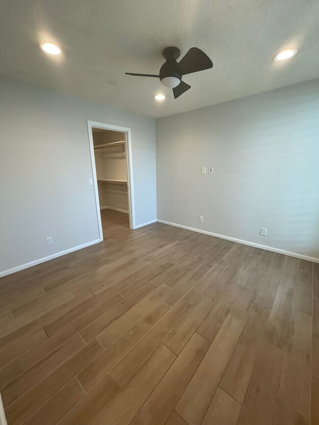 Building Photo - 42415 Rancho Las Palmas Dr