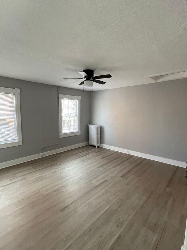 Building Photo - Small pets are welcome with an additional deposit and monthly pet rent.