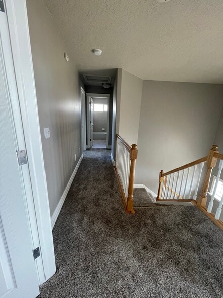 Building Photo - 1127 Elgin Ct
