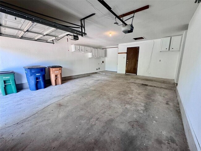 Building Photo - 7405 West Gate Blvd