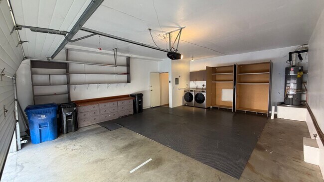 Building Photo - DESIRABLE TWO BEDROOM TWO BATH HOME IN STUDIO CITY
