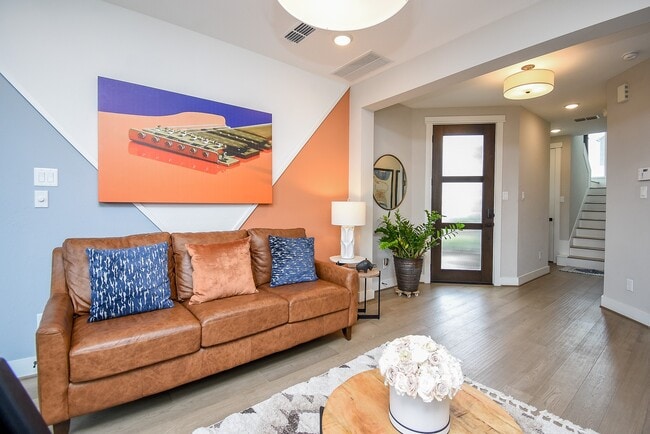 Building Photo - 10914 Brambling Wood Dr