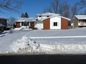 Building Photo - 4 Bed / 2 Bath – Fully Rehabbed Home with 2.5-Car Garage & Large Yard!