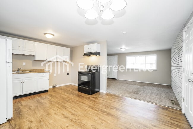 Building Photo - 6908 Retton Rd