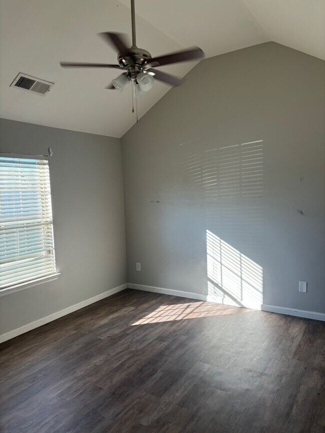 Building Photo - Available Now in Grovetown!