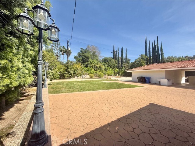 Building Photo - 61 E Orange Grove Ave