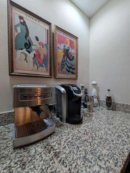 Building Photo - 1265 N Crescent Heights Blvd